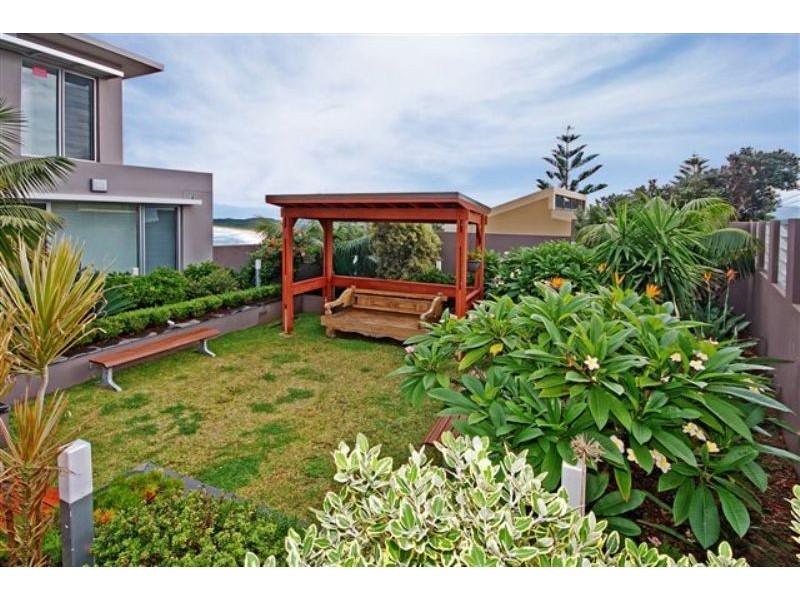 32 Dovers Drive, Port Kembla NSW 2505