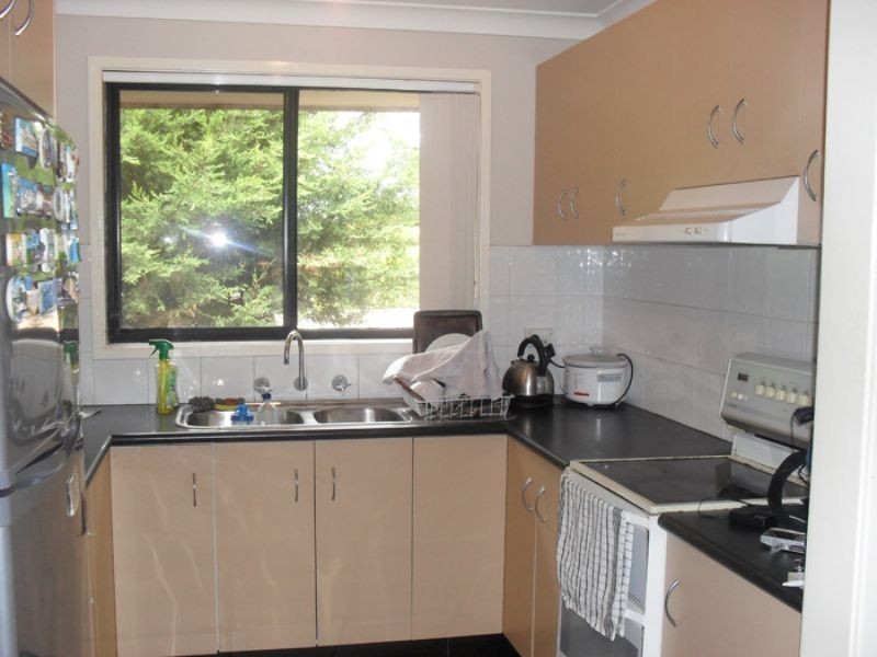 37 Kingsley Drive, Lake Heights NSW 2502