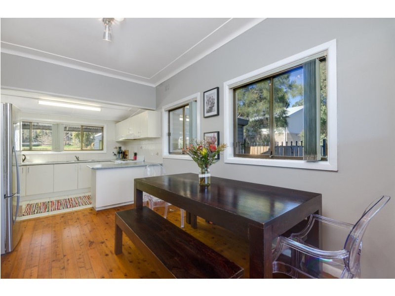 77 St Johns Avenue, Mangerton NSW 2500