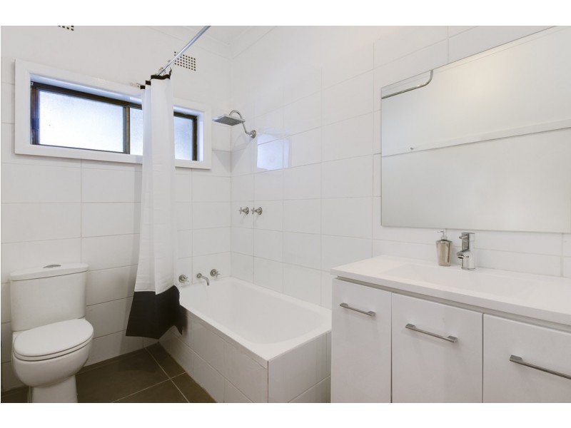 77 St Johns Avenue, Mangerton NSW 2500