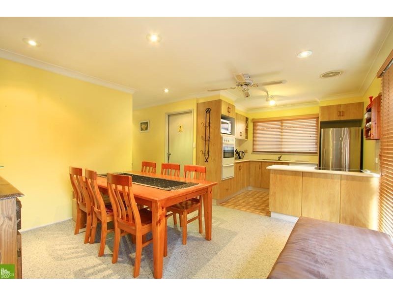 93 Madigan Boulevarde, Mount Warrigal NSW 2528