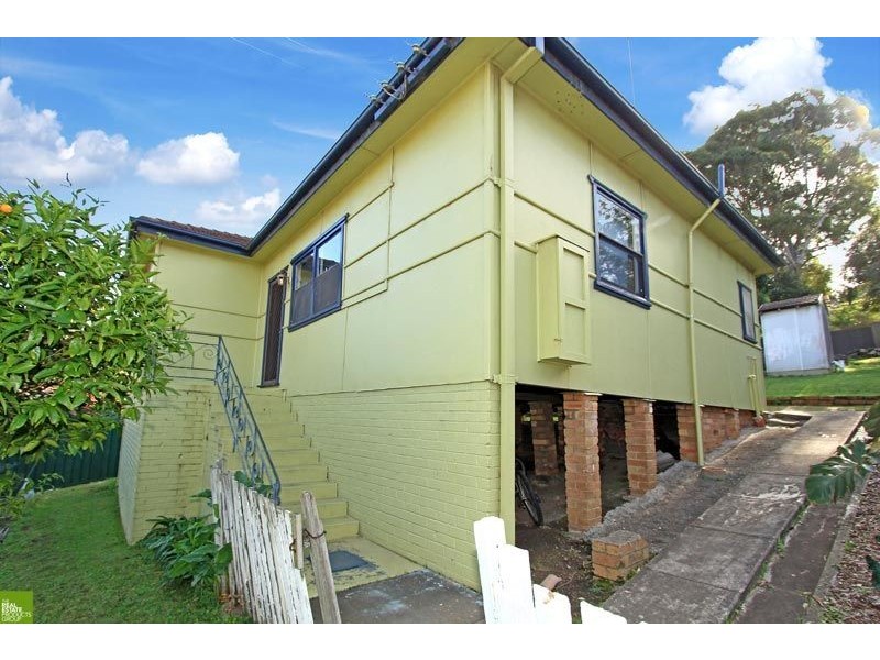 42 Robertson Street, Coniston NSW 2500