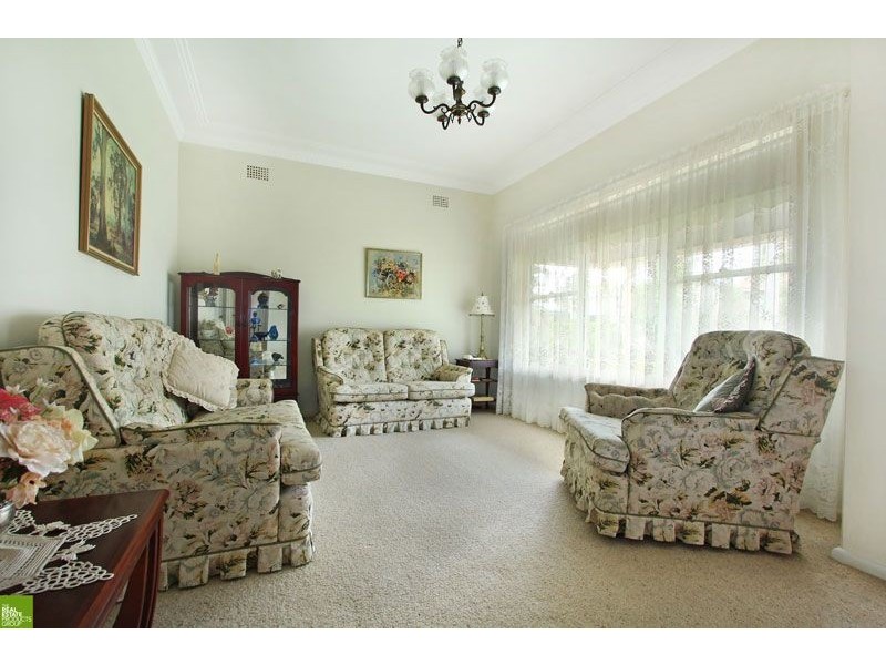 9 Risley Road, Figtree NSW 2525