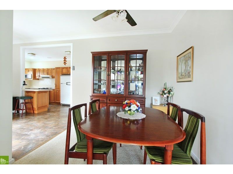 9 Risley Road, Figtree NSW 2525