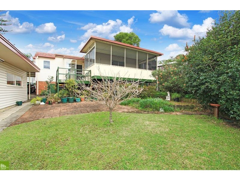 9 Risley Road, Figtree NSW 2525
