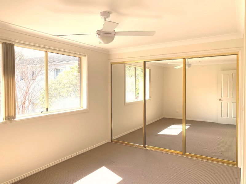 2/8A Balgownie Road, Balgownie NSW 2519