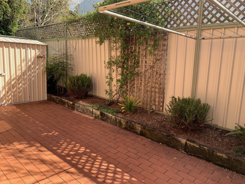 2/8A Balgownie Road, Balgownie NSW 2519