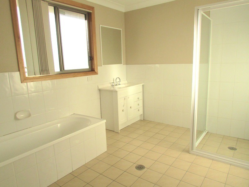 2/6 Miller Street, Coniston NSW 2500