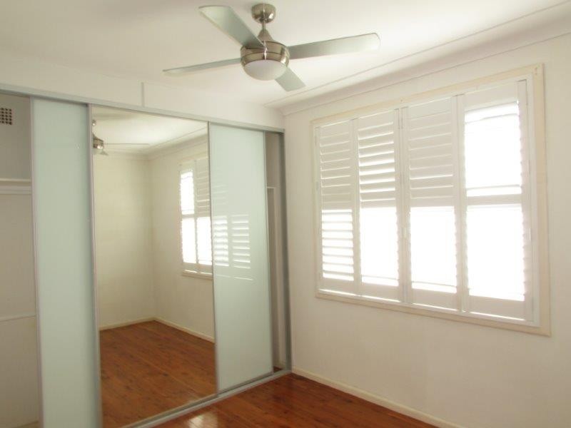 39 Rose Parade, Unanderra NSW 2526