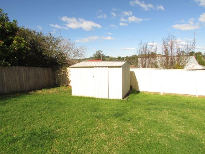 39 Rose Parade, Unanderra NSW 2526