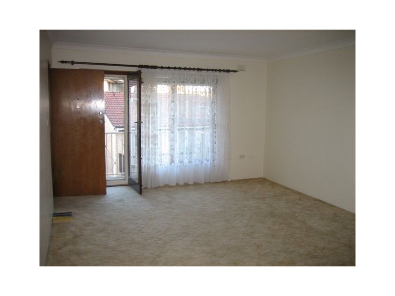 8/21 Staff Street, Wollongong NSW 2500