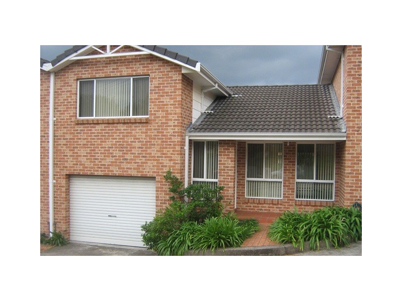 2/2 Arkell Drive, Figtree NSW 2525