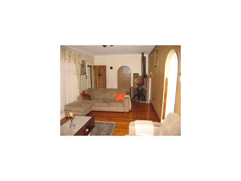 73 Denise Street, Lake Heights NSW 2502