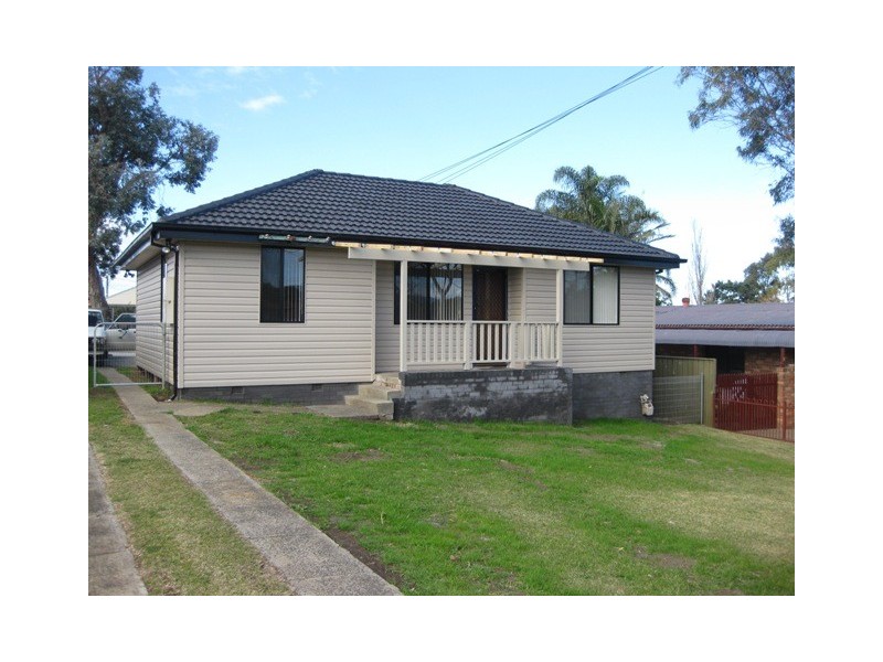 31 Kippax Street, Warilla NSW 2528