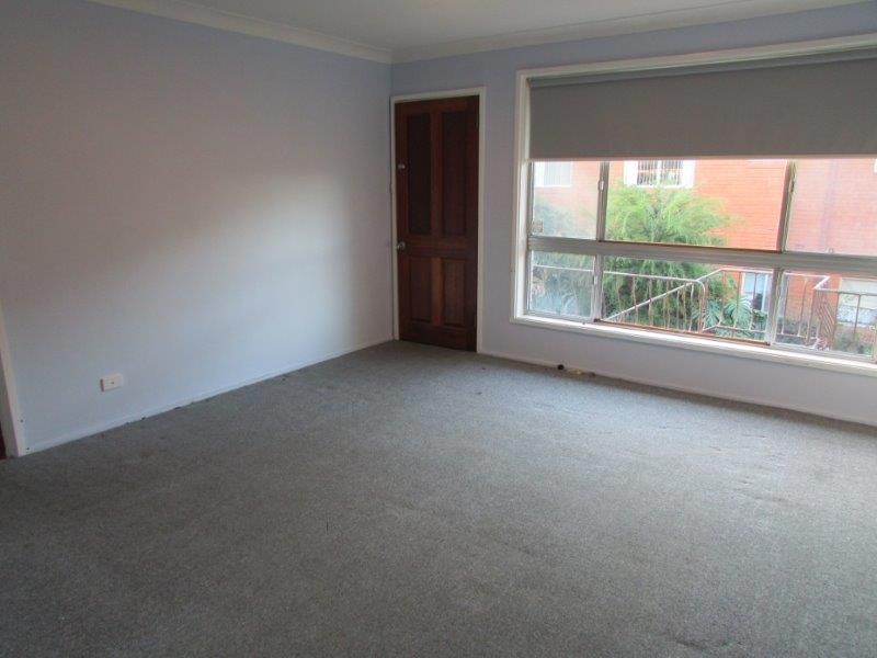 2/5 Zelang Avenue, Figtree NSW 2525