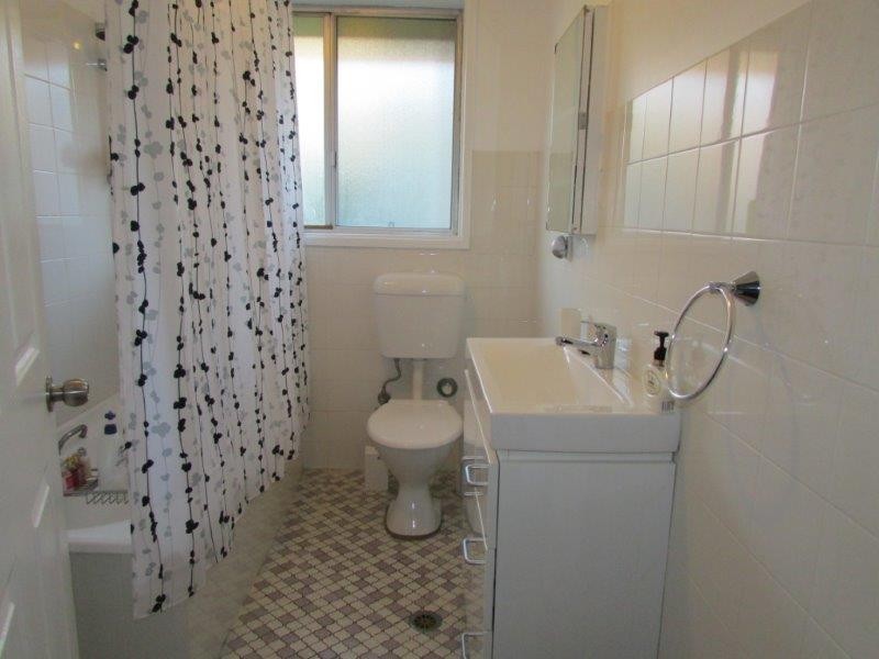 2/5 Zelang Avenue, Figtree NSW 2525