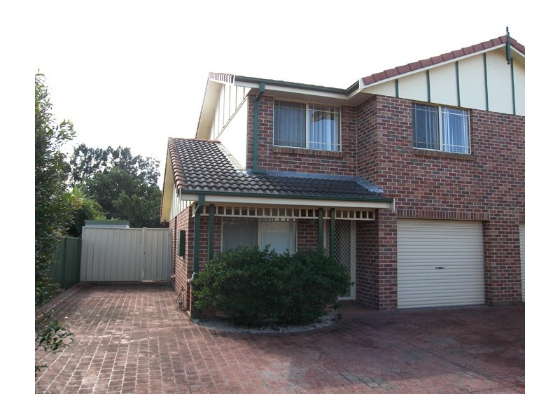 2/9 Platypus Close, Figtree NSW 2525