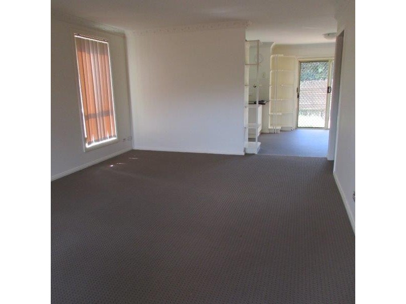 2/9 Platypus Close, Figtree NSW 2525