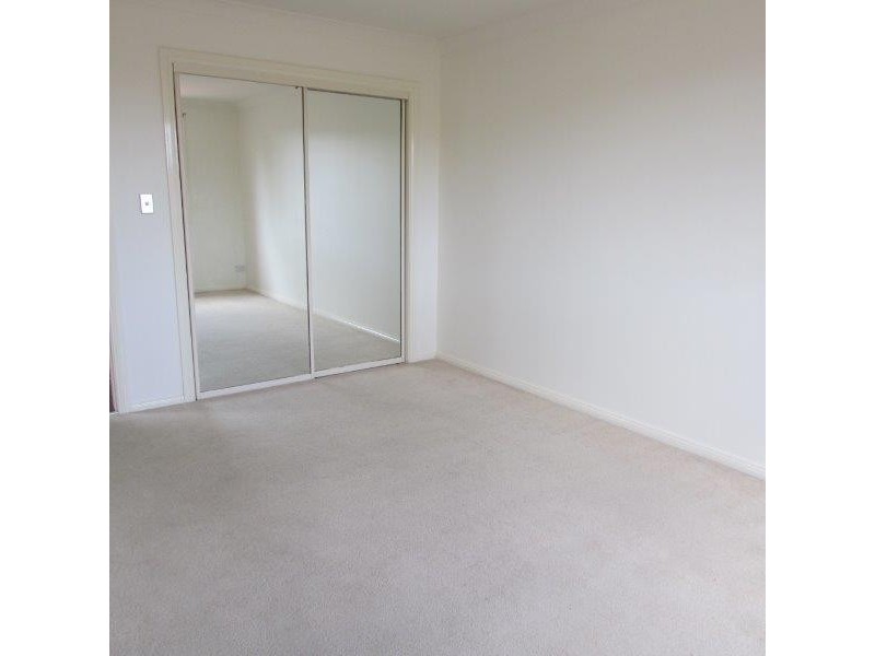 2/9 Platypus Close, Figtree NSW 2525