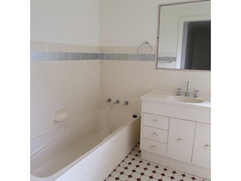 2/9 Platypus Close, Figtree NSW 2525