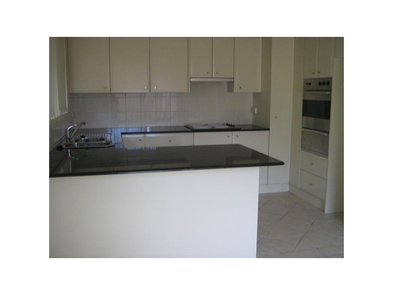 4/4 Bellevue Road, Figtree NSW 2525