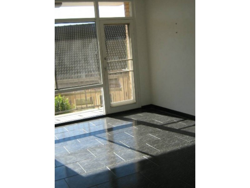 8/16 Woodlawn Avenue, Mangerton NSW 2500