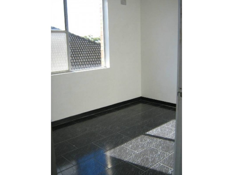 8/16 Woodlawn Avenue, Mangerton NSW 2500