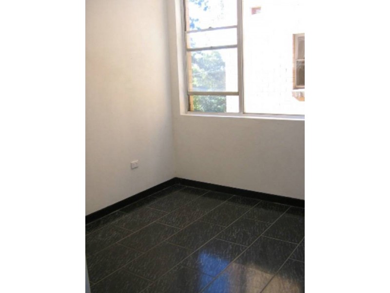 8/16 Woodlawn Avenue, Mangerton NSW 2500