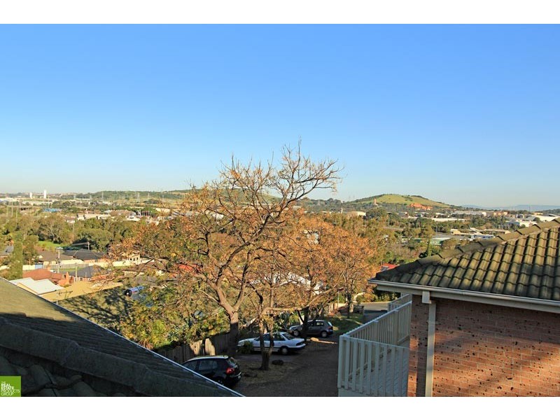 4/10 William Street, Figtree NSW 2525