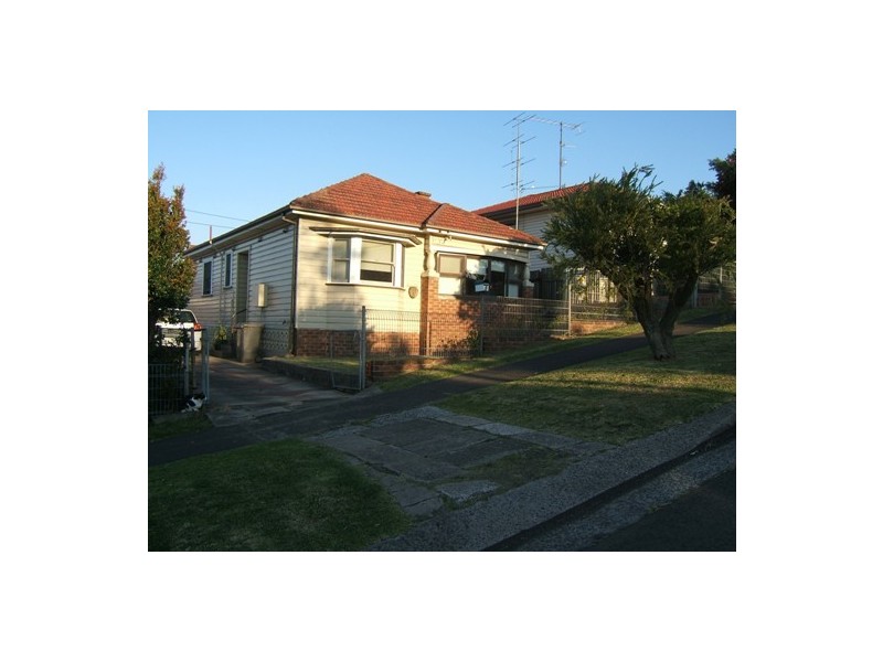 7 Sheffield Place, Cringila NSW 2502