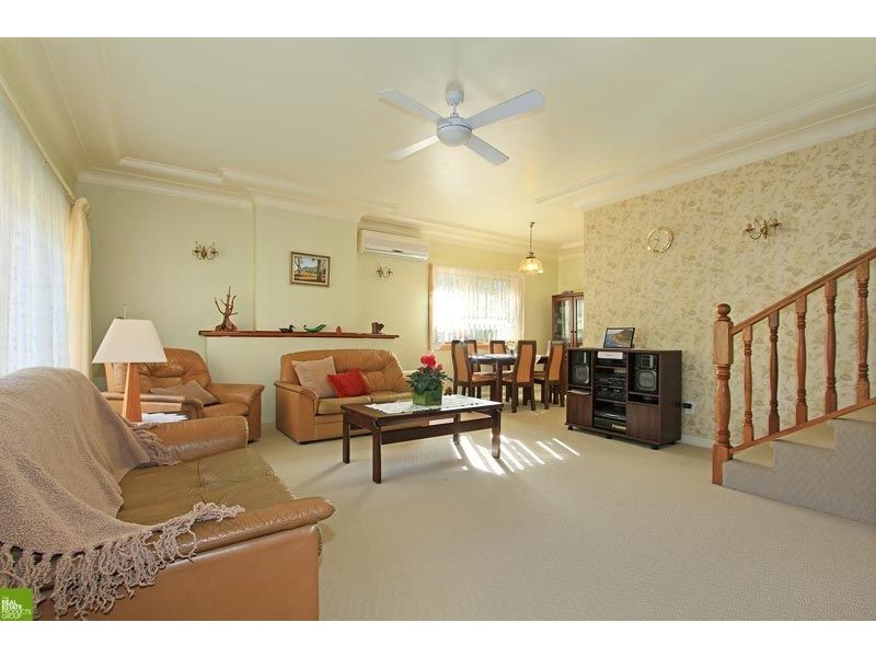 43 Phillip Crescent, Mangerton NSW 2500