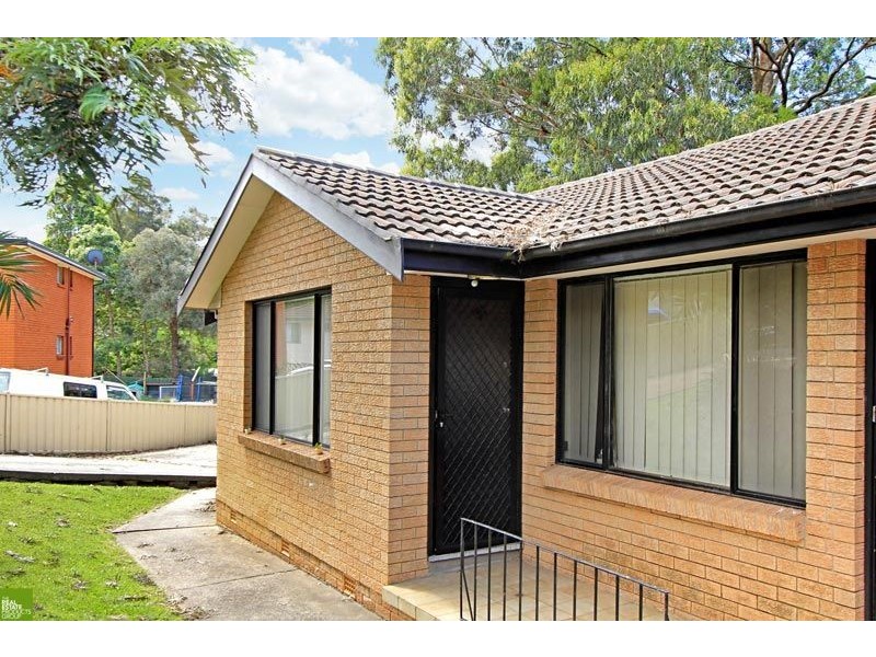 1/37 Kingsley Drive, Lake Heights NSW 2502