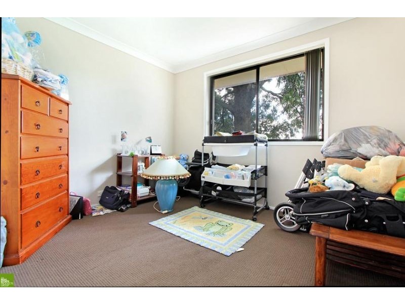 1/37 Kingsley Drive, Lake Heights NSW 2502