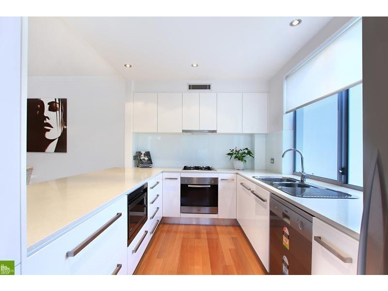 32/40 McCauley Street, Thirroul NSW 2515