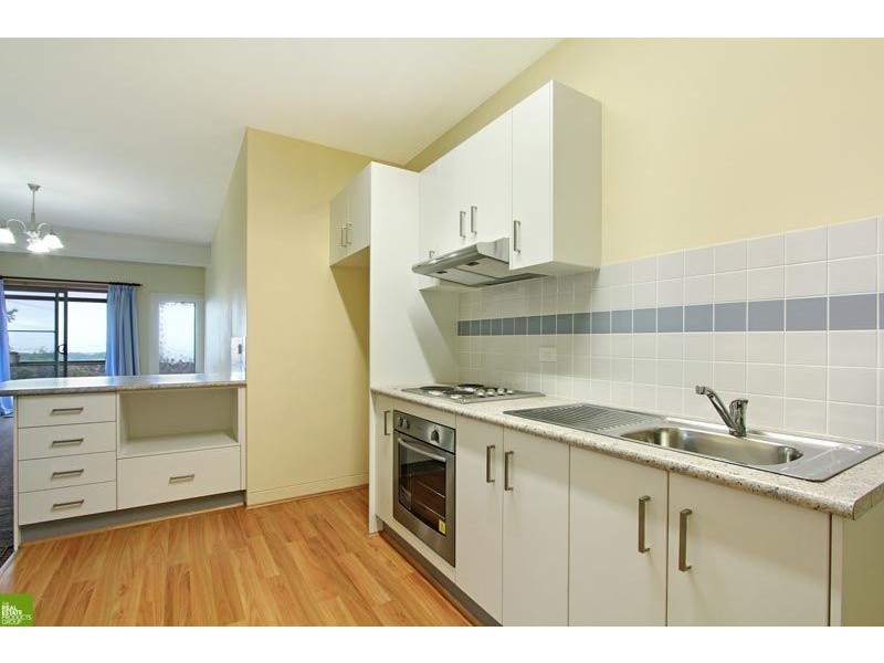 4/24a Mckenzie Avenue, Wollongong NSW 2500