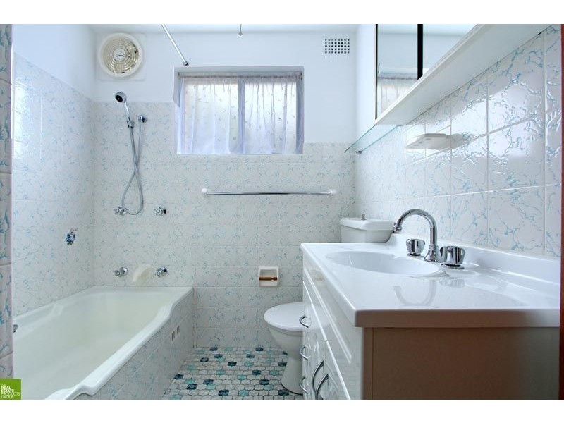 4/24a Mckenzie Avenue, Wollongong NSW 2500