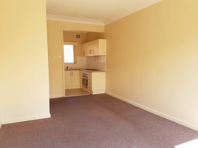 2/6 Armstrong Street, West Wollongong NSW 2500