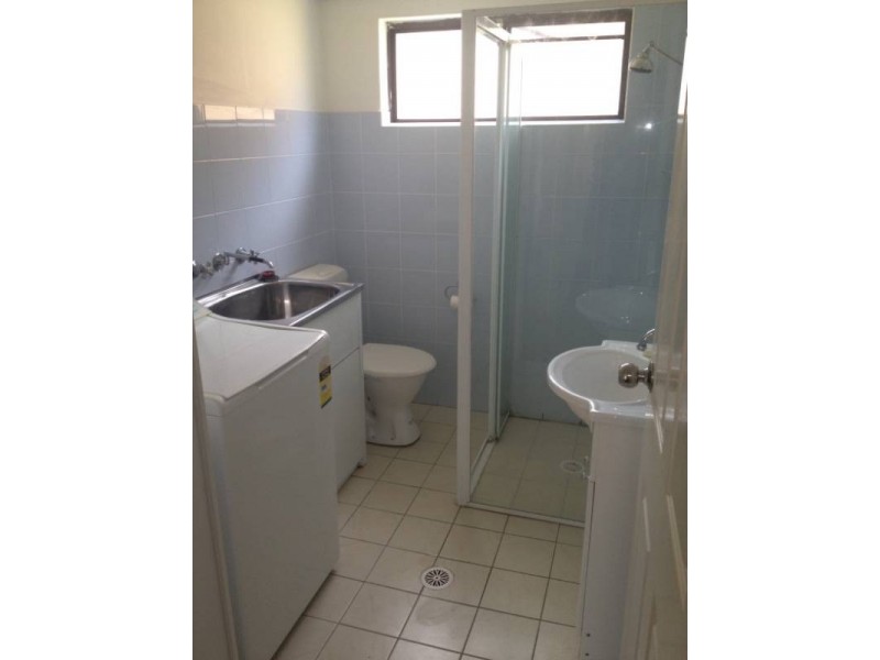 19 Railway Crescent, North Wollongong NSW 2500