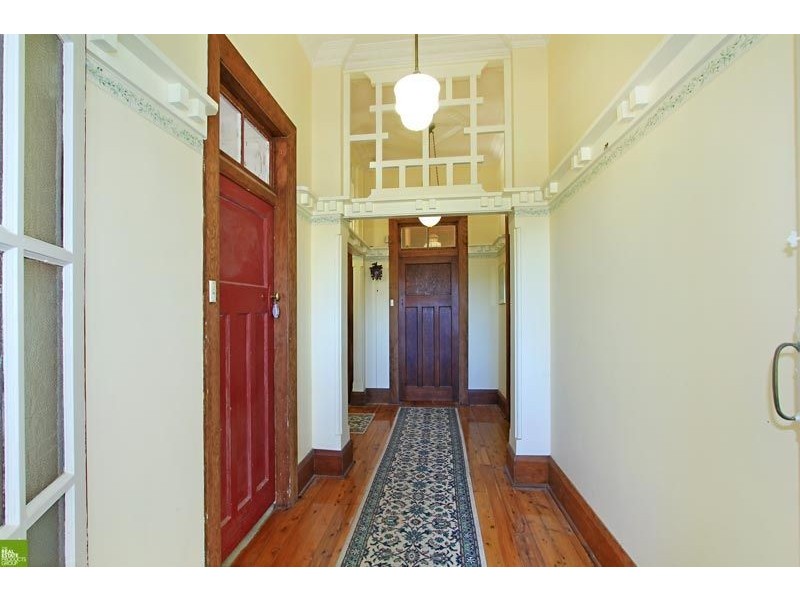 4 Gladstone Avenue, Wollongong NSW 2500