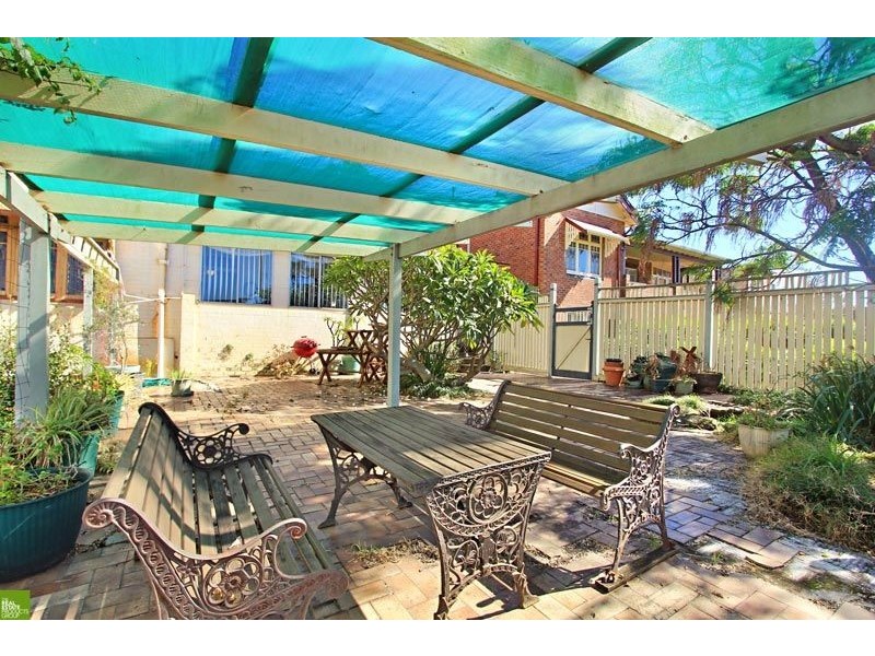 4 Gladstone Avenue, Wollongong NSW 2500