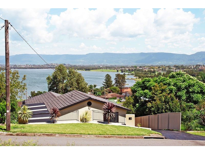 53 Hassan Street, Lake Heights NSW 2502
