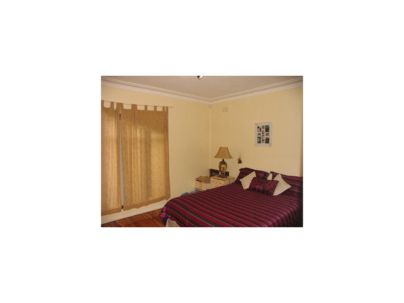 73 Denise Street, Lake Heights NSW 2502