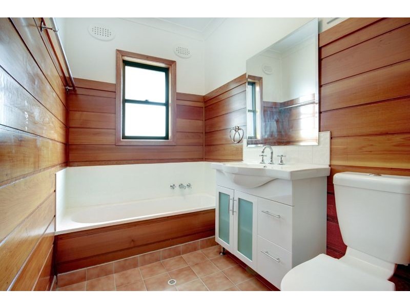 75 Ocean Street, Windang NSW 2528