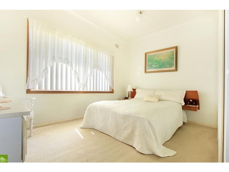 14 Bukari Street, West Wollongong NSW 2500