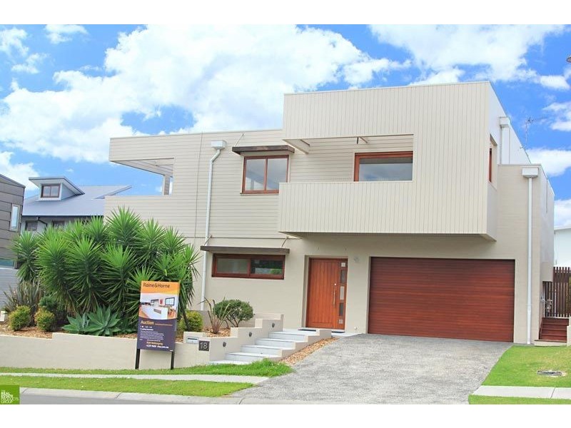 18 Aragan Circuit, Bulli NSW 2516