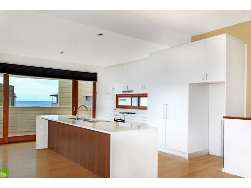18 Aragan Circuit, Bulli NSW 2516