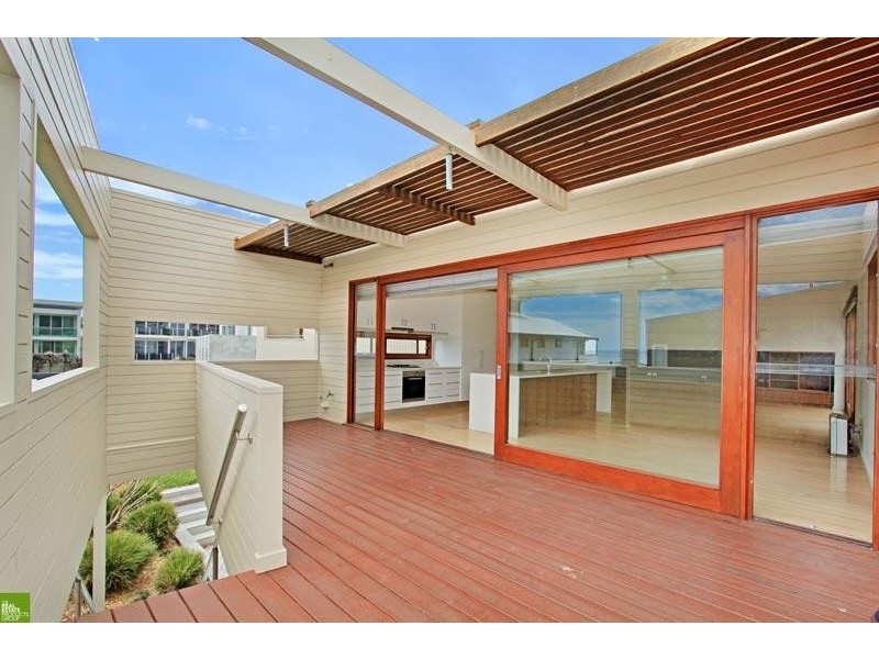 18 Aragan Circuit, Bulli NSW 2516
