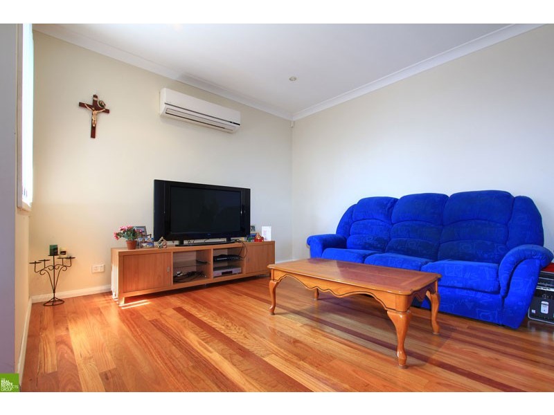 2/21 Mount Street, Mount Saint Thomas NSW 2500