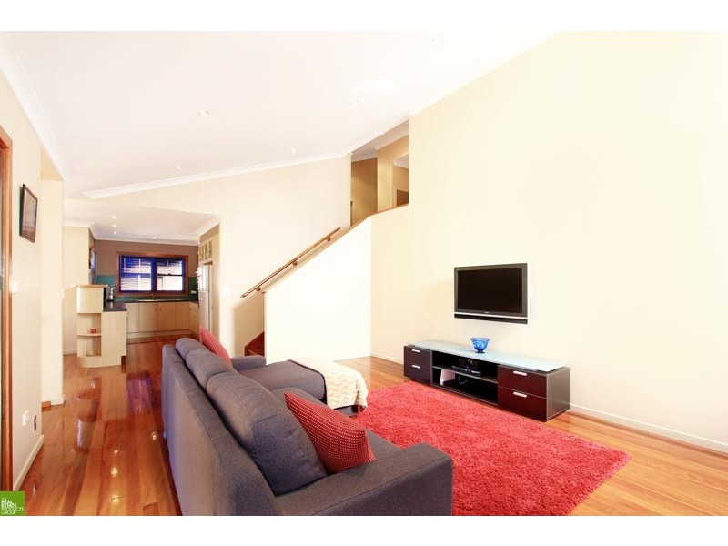 39 Valley Drive, Figtree NSW 2525