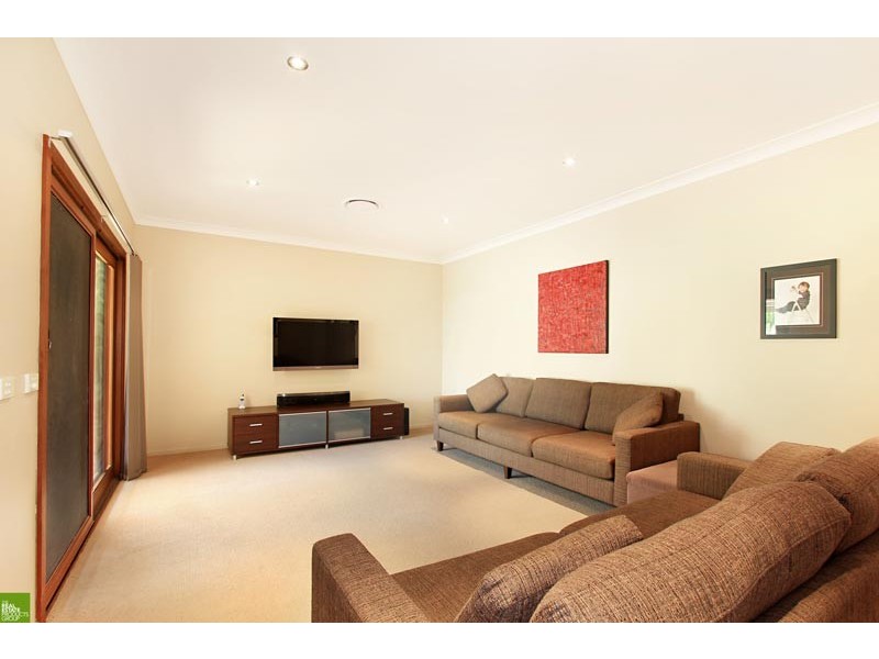 39 Valley Drive, Figtree NSW 2525